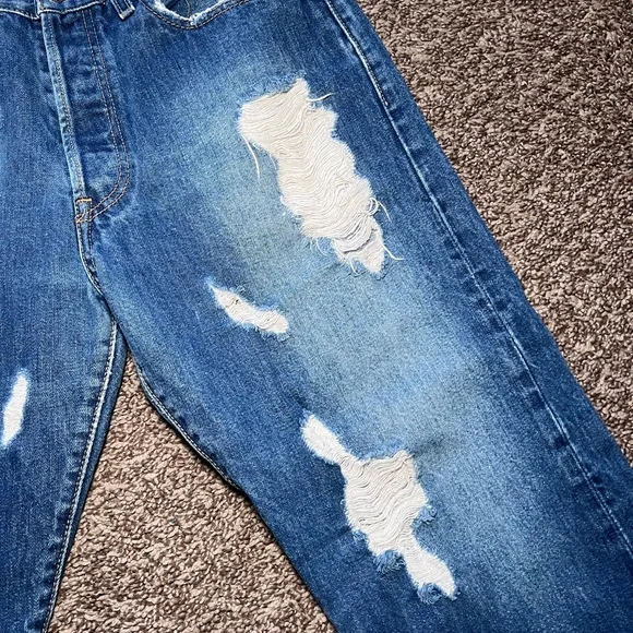 Levi's 501s reworked Distressed Blue Women's Cropped Jeans - Picture 3 of 7